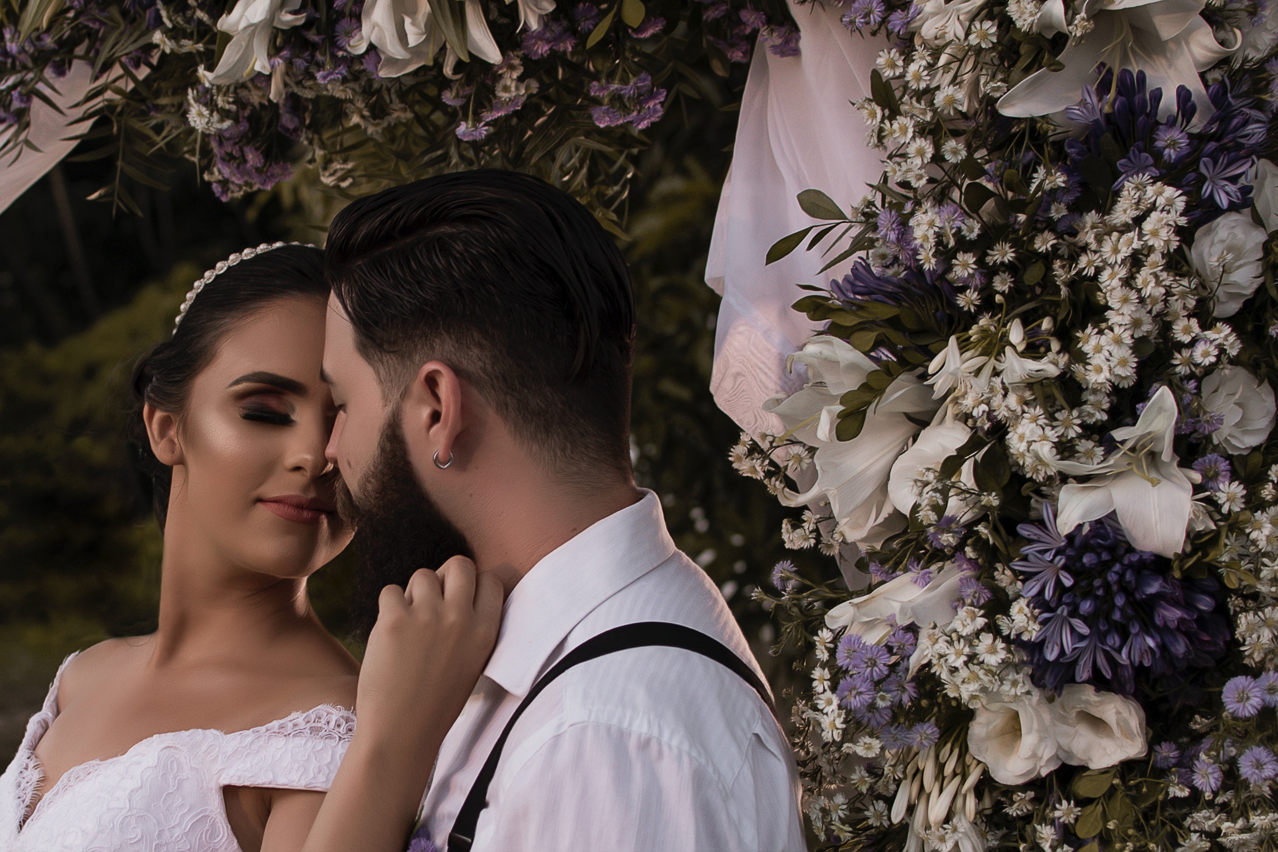portrait-of-woman-and-man-newly-wed-2209428